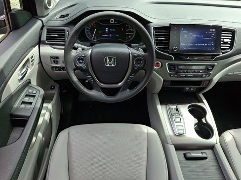 Used 2023 Honda Ridgeline RTL image 11