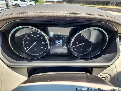 Used 2017 Land Rover Discovery HSE AWD/4WD image 12