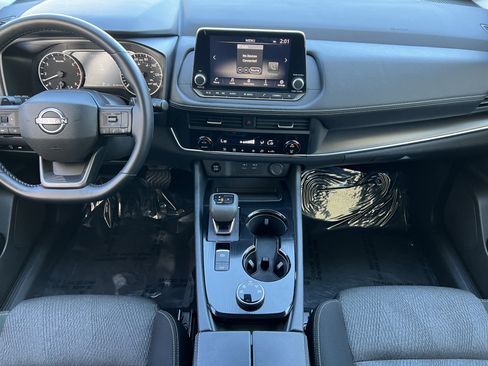 Used 2025 Nissan Rogue SV AWD/4WD image 31