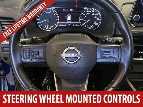 Used 2025 Nissan Rogue SV AWD/4WD image 11