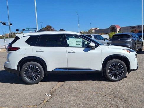 New 2026 Nissan Rogue Platinum image 2