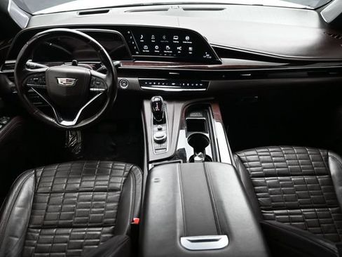 Used 2023 Cadillac Escalade ESV Sport Platinum w/ LPO, ONYX Package AWD/4WD image 12