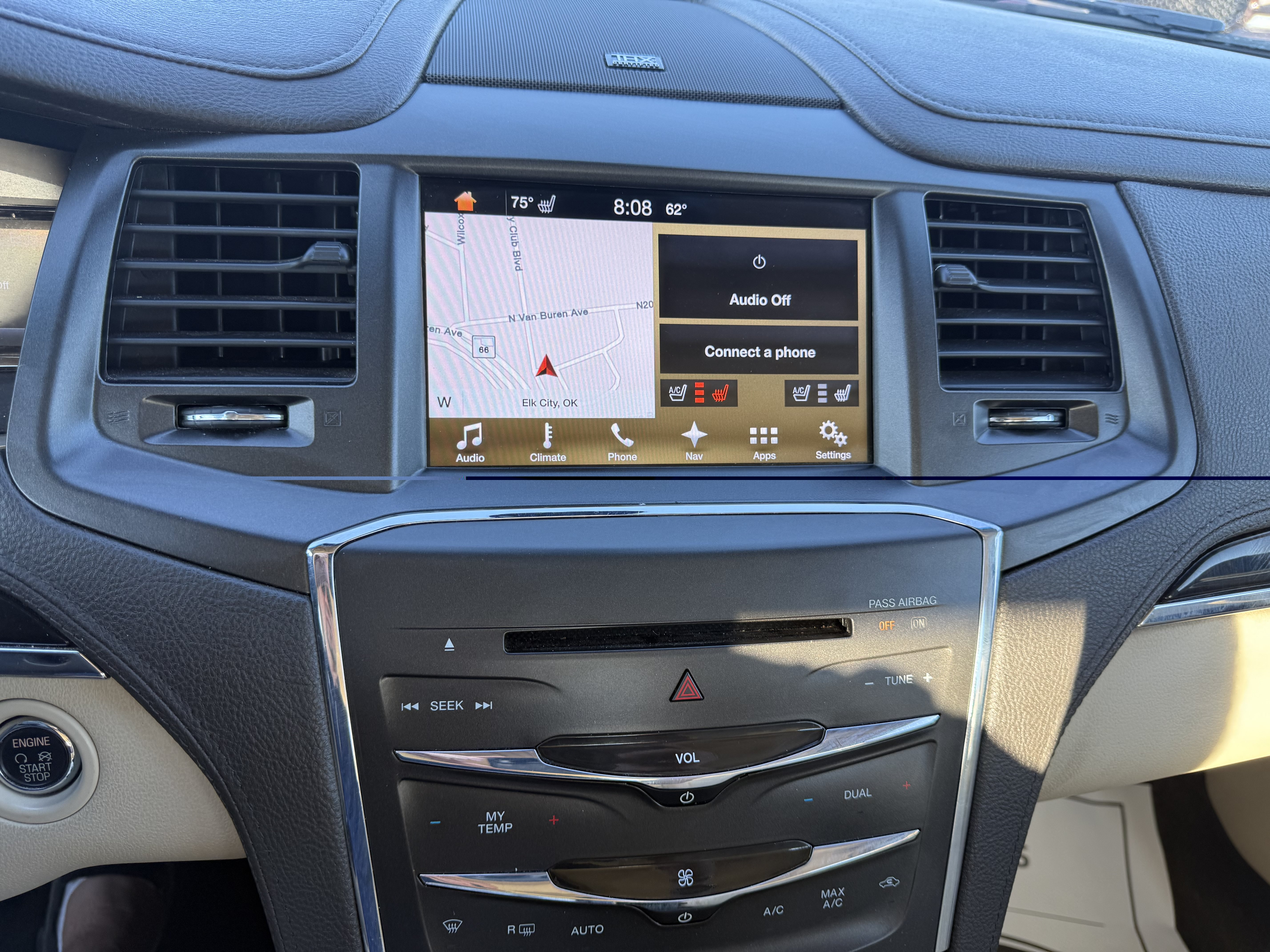 Used 2016 Lincoln MKS w/ Equipment Group 101A FWD image 7