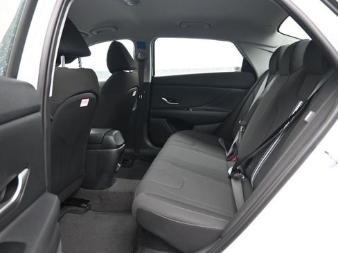 New 2026 Hyundai Elantra Hybrid FWD image 26