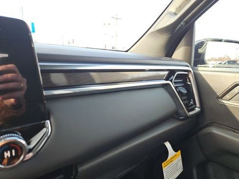 New 2026 GMC Canyon Elevation w/ Convenience Package image 33