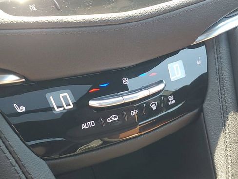 Used 2022 Cadillac XT5 Sportv w/ Technology Package AWD/4WD image 16