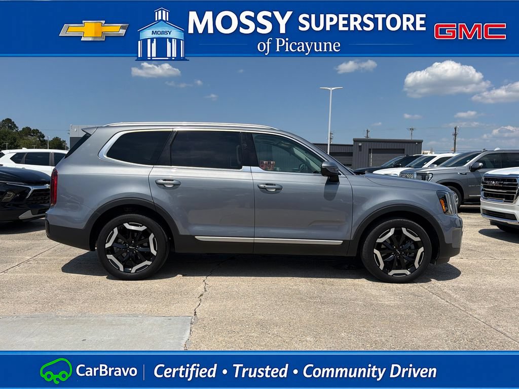 Used 2025 Kia Telluride S FWD image 7