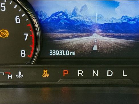 Certified 2022 Ford Explorer XLT w/ Equipment Group 202A image 12