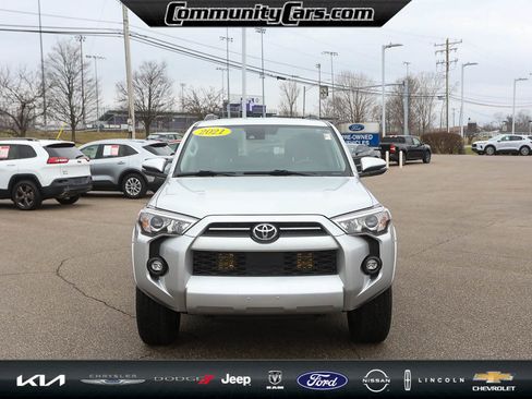 Used 2021 Toyota 4Runner SR5 Premium image 10