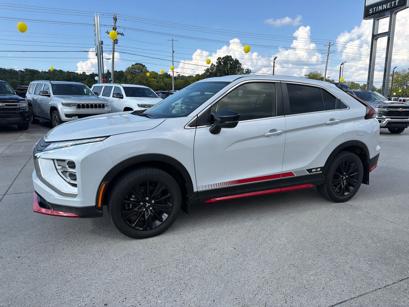 Used 2023 Mitsubishi Eclipse Cross LE AWD/4WD image 2