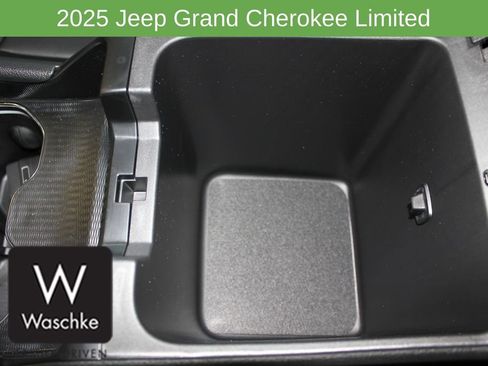 New 2025 Jeep Grand Cherokee Limited w/ Trailer Tow Package image 34