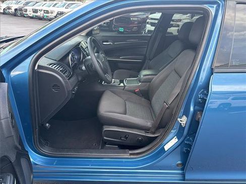 Used 2023 Chrysler 300 Touring w/ Sport Appearance Package image 13