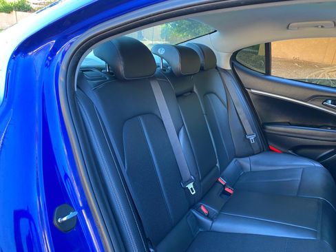 Used 2019 Genesis G70 2.0T Advanced RWD image 35