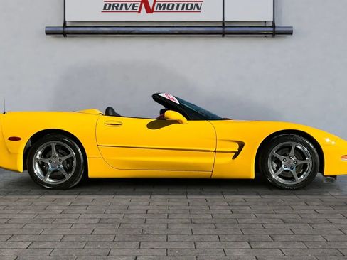 Used 2003 Chevrolet Corvette Convertible w/ Preferred Equipment Group1 image 2