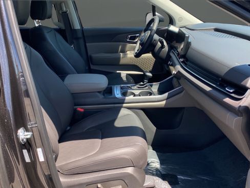 New 2026 Kia Carnival EX FWD image 25