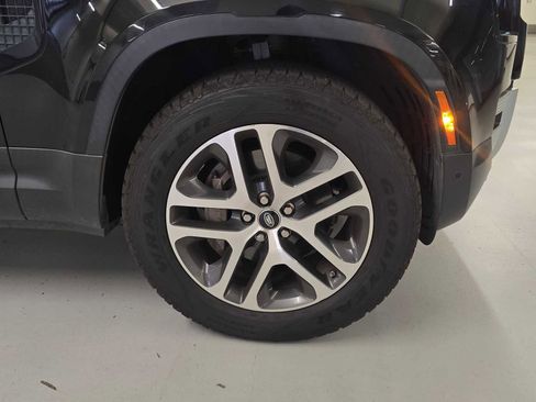 Used 2020 Land Rover Defender 110 HSE image 10