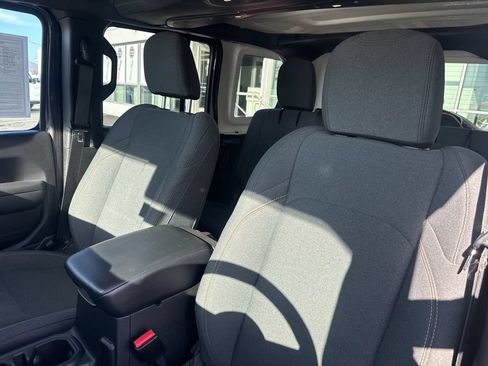 Used 2024 Jeep Wrangler Unlimited w/ Convenience Group AWD/4WD image 14