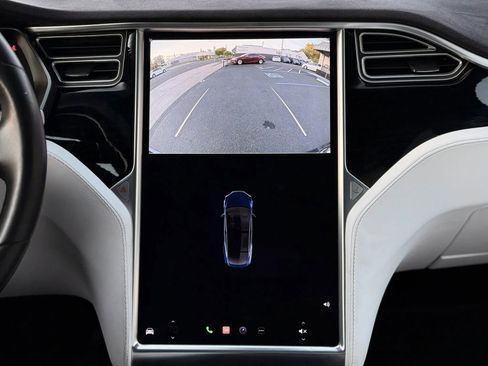 Used 2017 Tesla Model X 75D image 16