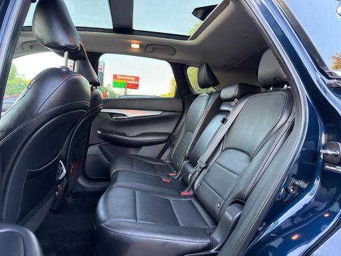 Used 2019 INFINITI QX50 Luxe AWD/4WD image 11