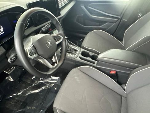 Used 2025 Volkswagen Jetta Sport FWD image 24
