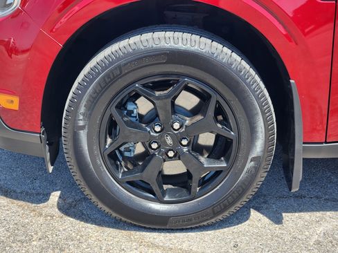 Used 2022 Ford Maverick Lariat w/ Lariat Luxury Package AWD/4WD image 10