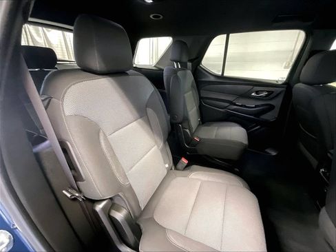 Used 2023 Chevrolet Traverse LT AWD/4WD image 16