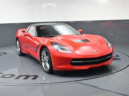 Used 2016 Chevrolet Corvette Stingray Coupe image 3