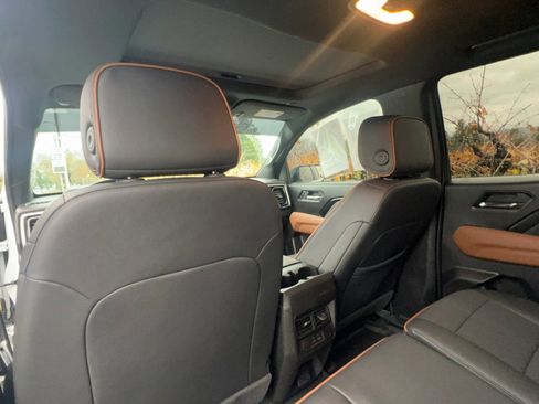 Used 2024 GMC Canyon AT4 w/ Technology Package image 13