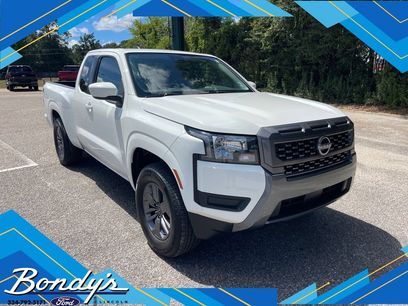 Used 2025 Nissan Frontier SV