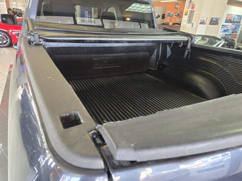 Used 2021 RAM 1500 Classic SLT RWD image 28