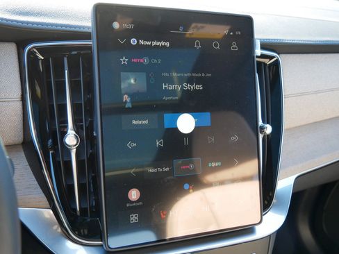 New 2026 Volvo XC90 T8 Ultra w/ Protection Package Premier image 9