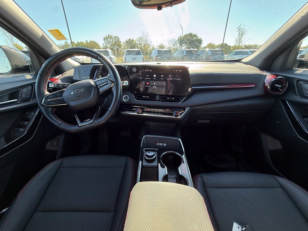 Used 2025 Chevrolet Equinox RS w/ Safety and Technology Package AWD/4WD image 28