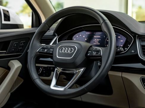 Used 2020 Audi Q5 2.0T Premium Plus w/ Premium Plus Package AWD/4WD image 22