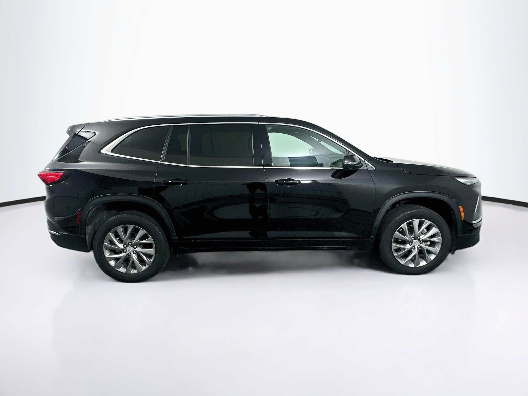 Used 2025 Buick Enclave Preferred FWD image 10