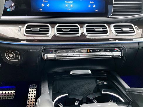 Used 2024 Mercedes-Benz GLE 53 AMG 4MATIC image 34