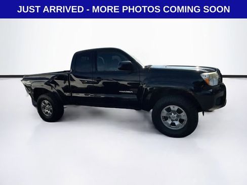 Used 2014 Toyota Tacoma 4x4 Access Cab V6 w/ TRD Off-Road Package image 9