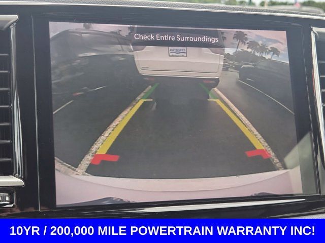 Used 2024 Chrysler Pacifica Touring-L FWD image 22