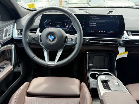 Used 2025 BMW X2 xDrive28i w/ Premium Package AWD/4WD image 16