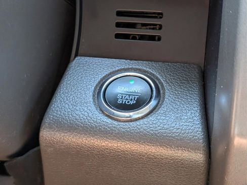 Used 2019 Ford Expedition Max XLT w/ Equipment Group 202A RWD image 21