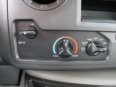 Used 2024 Ford E-450 and Econoline 450 Super Duty w/ Power Windows & Locks Group image 24