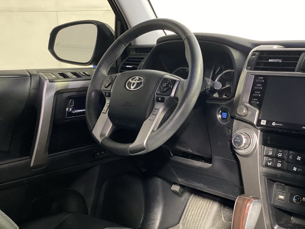 Used 2022 Toyota 4Runner Limited AWD/4WD image 10