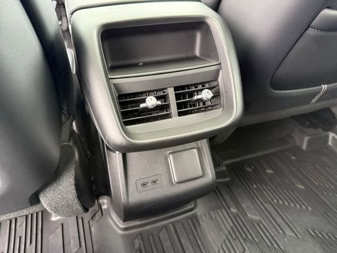 Used 2024 Cadillac Lyriq Luxury image 27