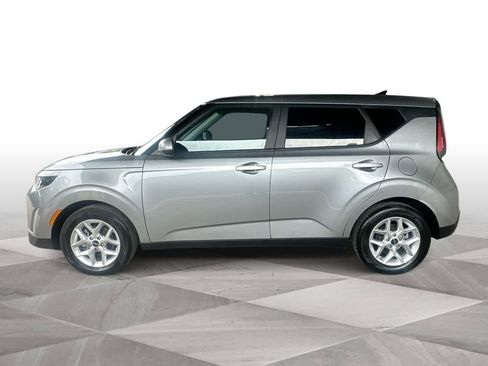 Used 2025 Kia Soul LX w/ LX Technology Package FWD image 5
