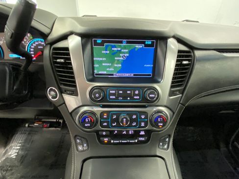 Used 2018 Chevrolet Tahoe Premier AWD/4WD image 28