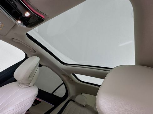 Used 2024 Mercedes-Benz E 350 4MATIC Sedan image 24