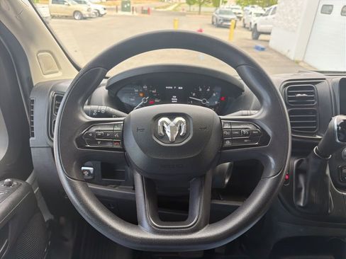Used 2024 RAM ProMaster 2500 w/ Convenience Group FWD image 10