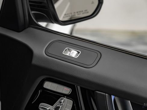 Used 2025 Mercedes-Benz G 550 w/ Exclusive Interior Package image 84