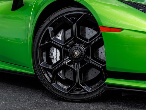 Used 2023 Lamborghini Huracan Tecnica image 29