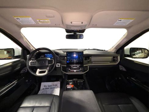 Used 2024 Ford Expedition XLT image 31