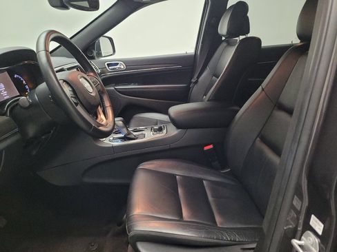 Used 2018 Jeep Grand Cherokee Limited image 17